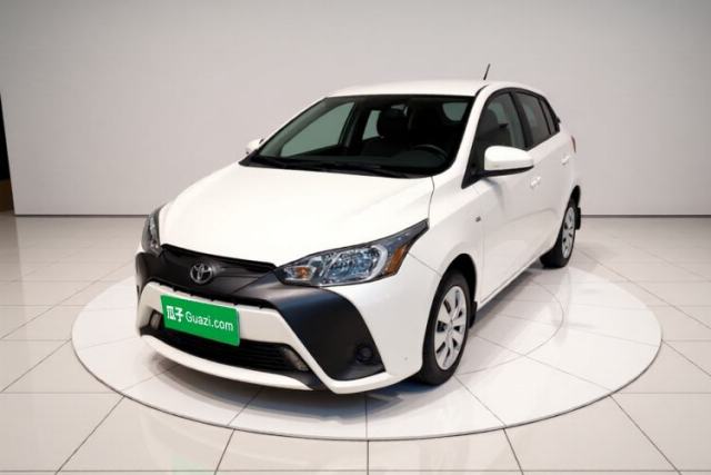 Toyota YARiS L Zhi Xuan 2016 Revised 1.5E CVT Charming Edition с пробегом