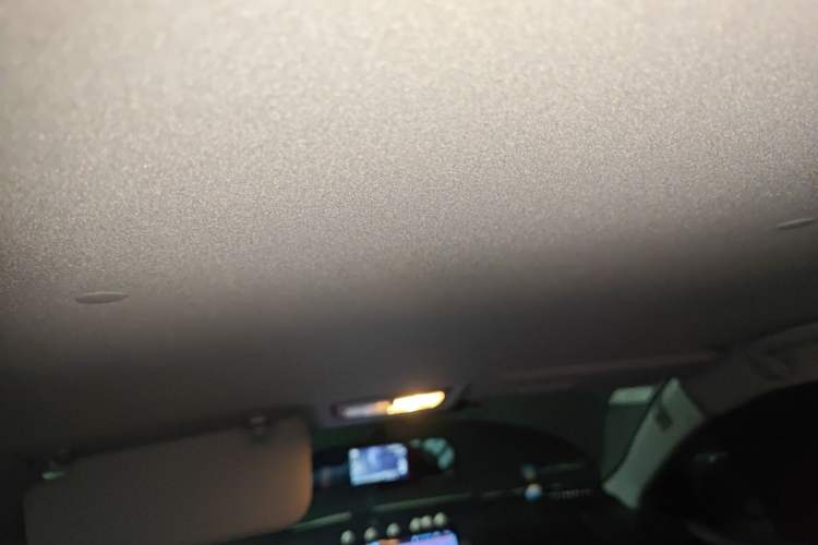 Used Toyota YARiS L Zhi Xuan 2016 Revised 1.5E CVT Charming Edition Headliner
