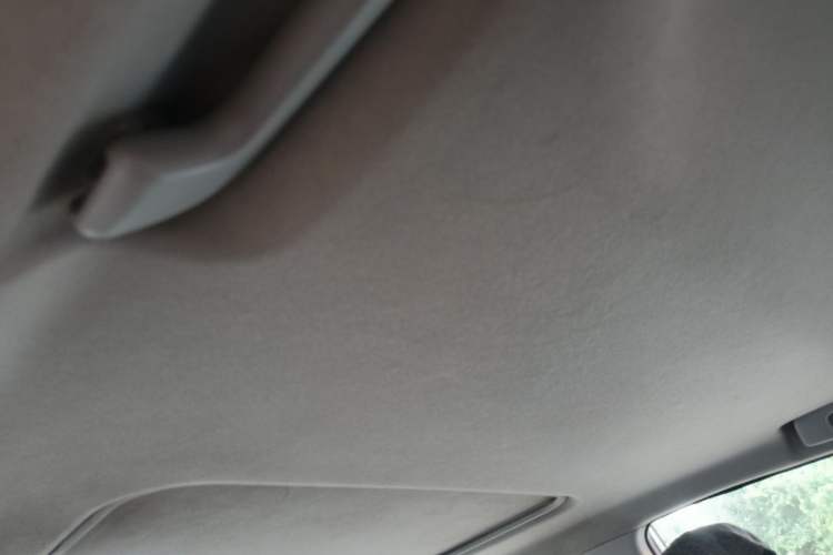 Used Toyota YARiS L Zhi Xuan 2016 1.5G Automatic XunSu Model with Sunroof Headliner