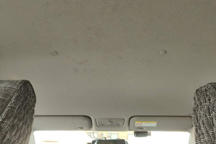 Used Toyota YARiS L Zhi Xuan 2016 Revised 1.3E Manual – Charming Edition Headliner