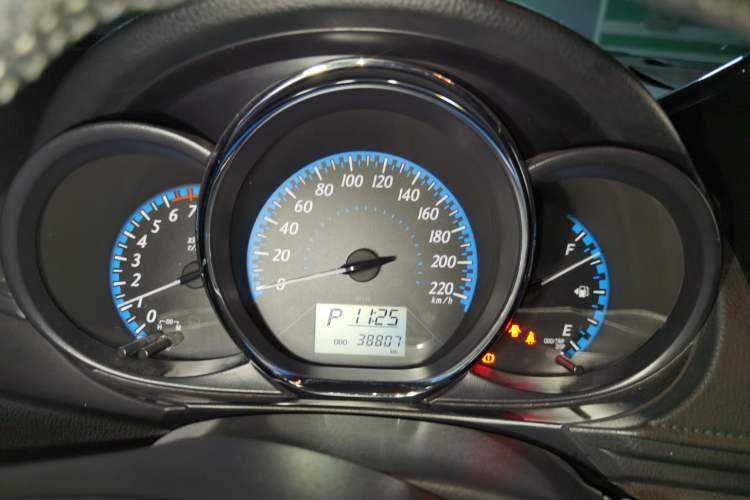 Used Toyota YARiS L Zhi Xuan 2016 Revised 1.5E CVT Charming Edition Instrument Cluster