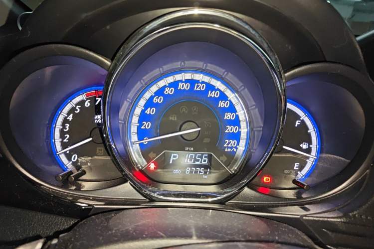 Used Toyota YARiS L Zhi Xuan 2016 Revised Version 1.5G CVT with Dynamic Sunroof Instrument Cluster