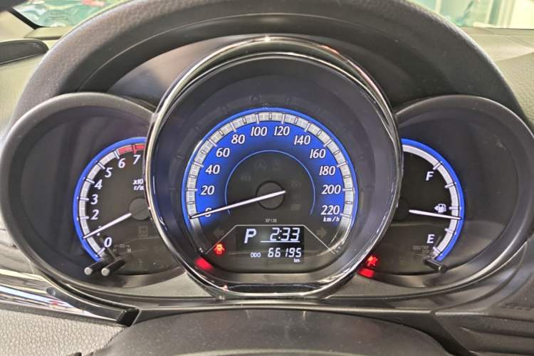 Used Toyota YARiS L Zhi Xuan 2016 Revised Version 1.5G CVT with Dynamic Sunroof Instrument Cluster