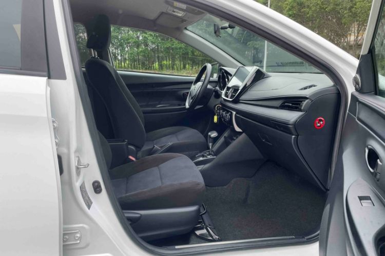 Used Toyota YARiS L Zhi Xuan 2016 Revised 1.5E CVT Charming Edition Interior 4