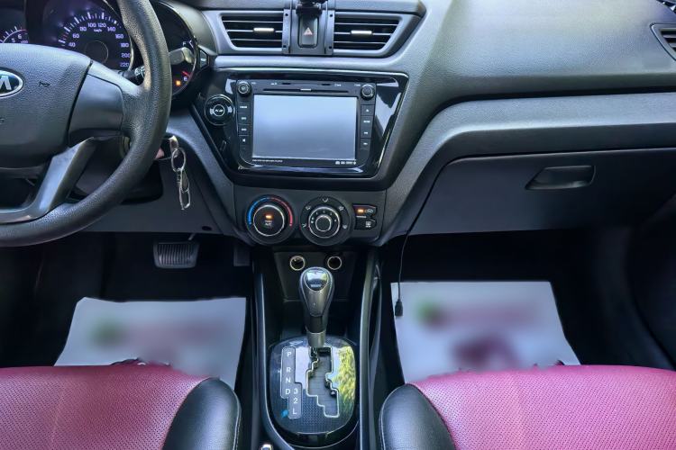 Used Toyota YARiS L Zhi Xuan 2016 Revised 1.5E CVT Charming Edition Interior 5