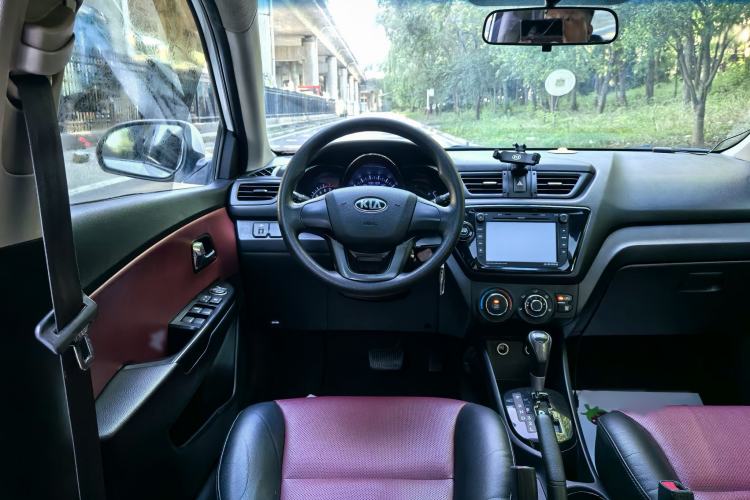 Used Toyota YARiS L Zhi Xuan 2016 Revised 1.5E CVT Charming Edition Interior 6