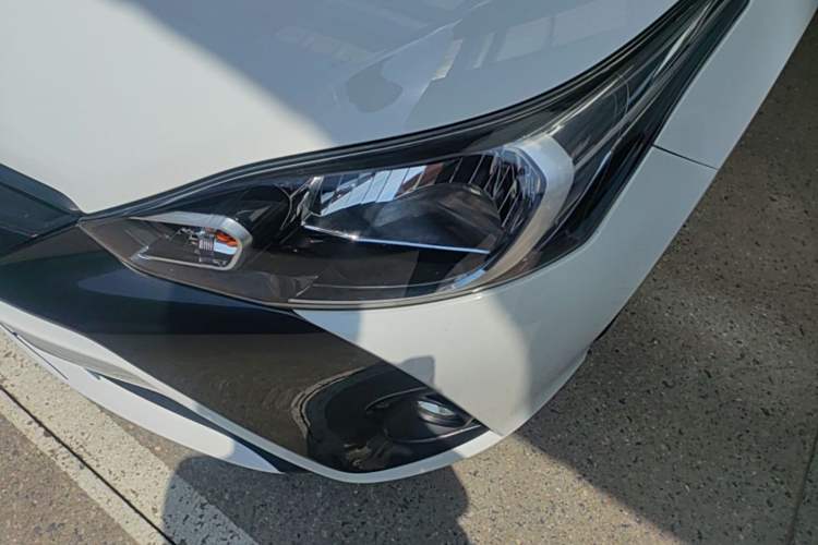 Used Toyota YARiS L Zhi Xuan 2016 Revised 1.5E CVT Charming Edition Left Front Headlight