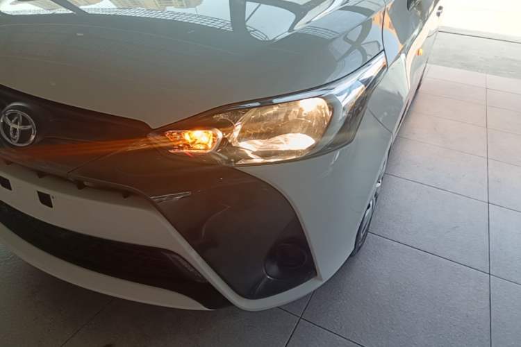 Used Toyota YARiS L Zhi Xuan 2016 Revised 1.5E CVT Charming Edition Left Front Headlight