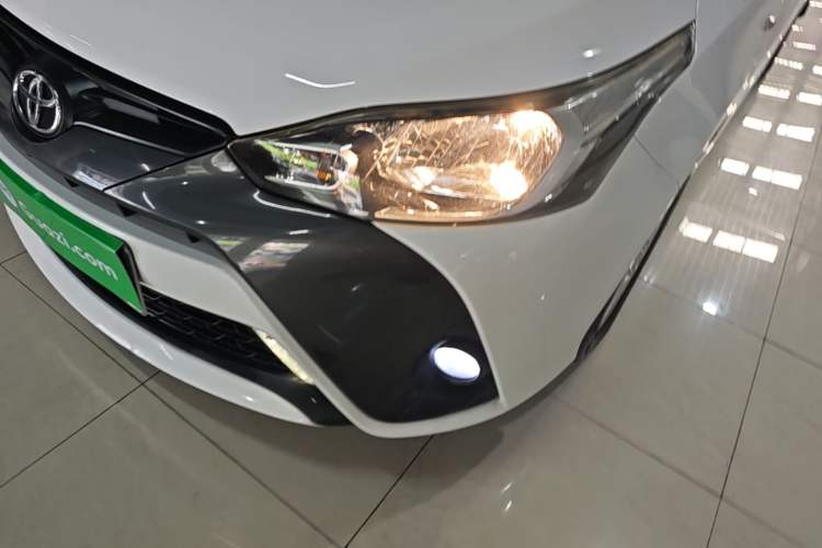 Used Toyota YARiS L Zhi Xuan 2016 Revised 1.5E CVT Charming Edition Left Front Headlight