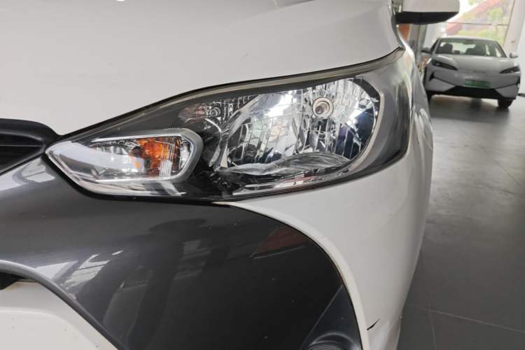 Used Toyota YARiS L Zhi Xuan 2016 Revised 1.5E CVT Charming Edition Left Front Headlight