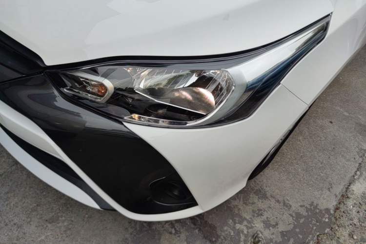 Used Toyota YARiS L Zhi Xuan 2016 Revised 1.5E CVT Charming Edition Left Front Headlight