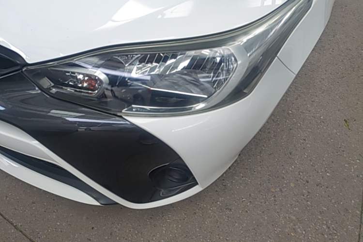 Used Toyota YARiS L Zhi Xuan 2016 Revised 1.5E CVT Charming Edition Left Front Headlight
