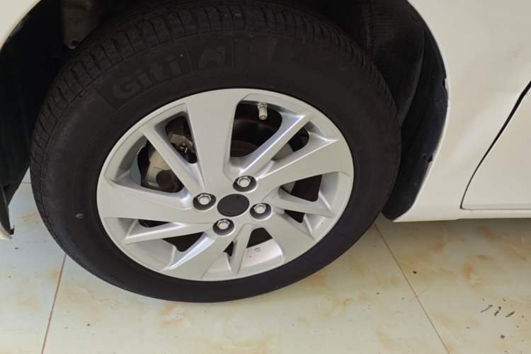 Used Toyota YARiS L Zhi Xuan 2016 Revised 1.5E CVT Charming Edition Left Front Wheel Hub