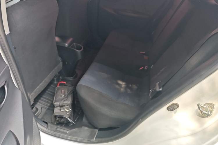 Used Toyota YARiS L Zhi Xuan 2016 Revised 1.5E CVT Charming Edition Left Rear Seat