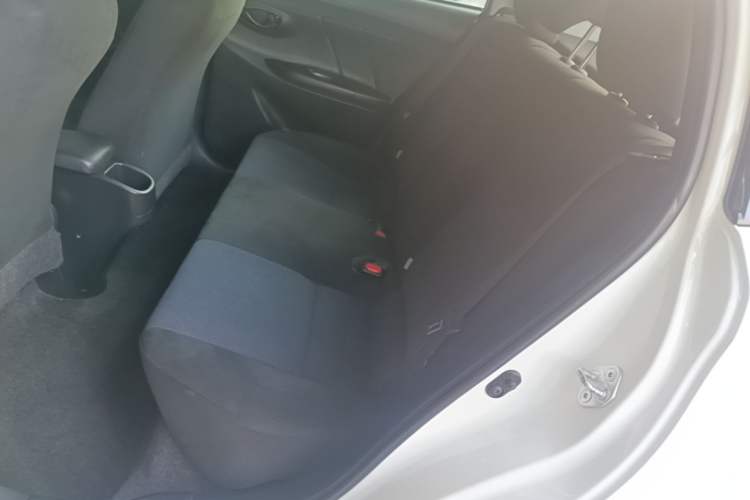 Used Toyota YARiS L Zhi Xuan 2016 Revised 1.5E CVT Charming Edition Left Rear Seat
