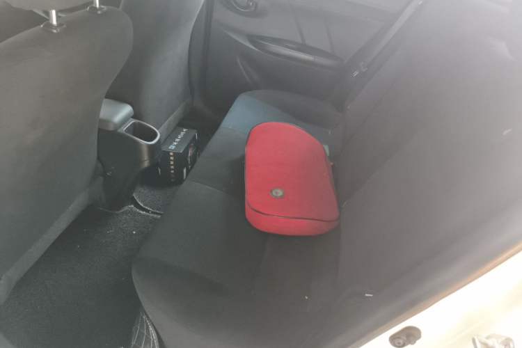 Used Toyota YARiS L Zhi Xuan 2016 Revised 1.5E CVT Charming Edition Left Rear Seat