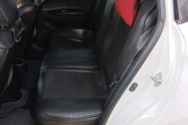 Used Toyota YARiS L Zhi Xuan 2016 Revised Version 1.5G CVT with Dynamic Sunroof Left Rear Seat