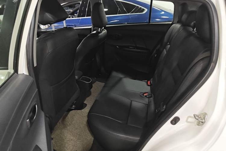Used Toyota YARiS L Zhi Xuan 2016 Revised 1.5E CVT Charming Edition Left Rear Seat
