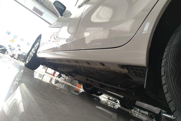 Used Toyota YARiS L Zhi Xuan 2016 1.5E Automatic JingSu Edition Left Side Sill