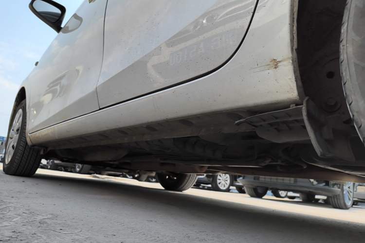 Used Toyota YARiS L Zhi Xuan 2016 Revised 1.5E CVT Charming Edition Left Side Sill