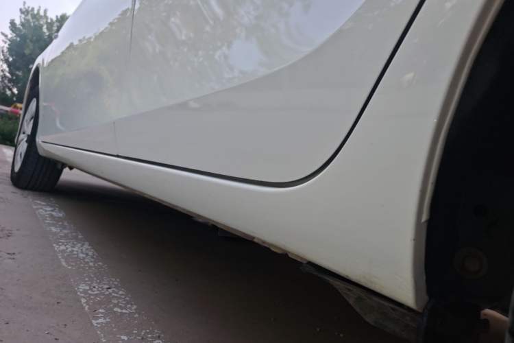 Used Toyota YARiS L Zhi Xuan 2016 Revised 1.5E CVT Charming Edition Left Side Sill