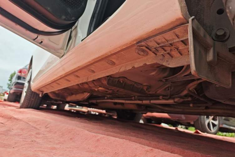 Used Toyota YARiS L Zhi Xuan 2016 Revised 1.5E CVT Charming Edition Left Side Sill