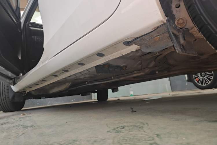 Used Toyota YARiS L Zhi Xuan 2016 Revised 1.5E CVT Charming Edition Left Side Sill
