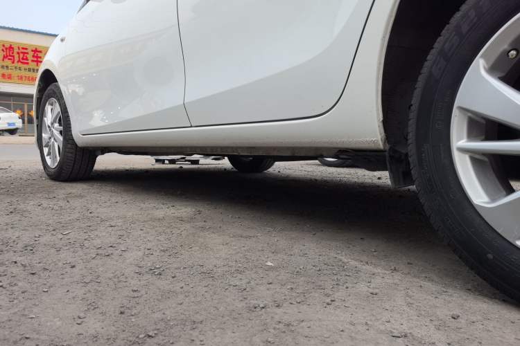 Used Toyota YARiS L Zhi Xuan 2016 Revised 1.5E CVT Charming Edition Left Side Sill