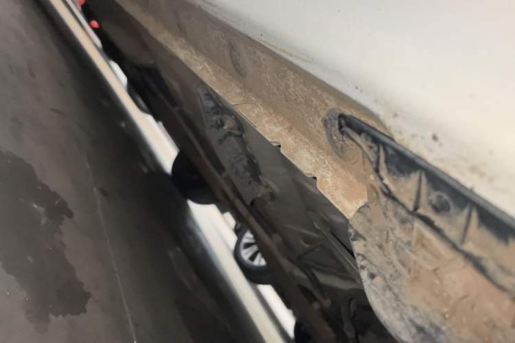 Used Toyota YARiS L Zhi Xuan 2016 Revised 1.5E CVT Charming Edition Left Side Sill