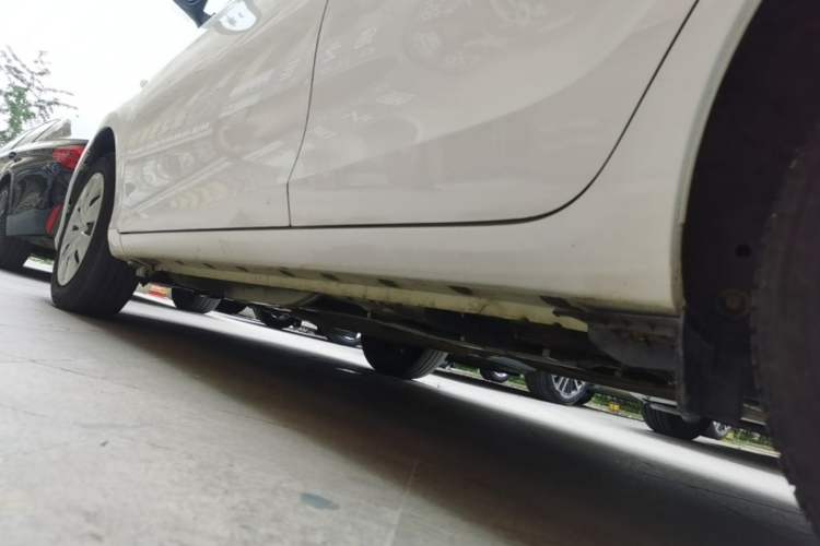 Used Toyota YARiS L Zhi Xuan 2016 Revised 1.5E CVT Charming Edition Left Side Sill