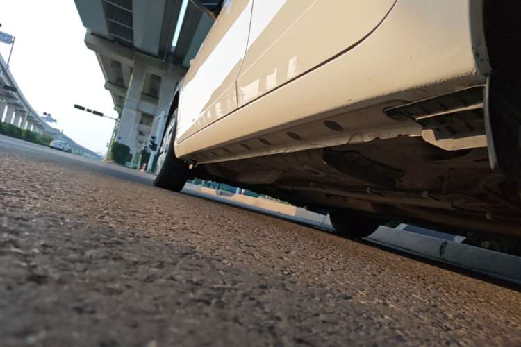 Used Toyota YARiS L Zhi Xuan 2016 Revised 1.3E Manual – Charming Edition Left Side Sill