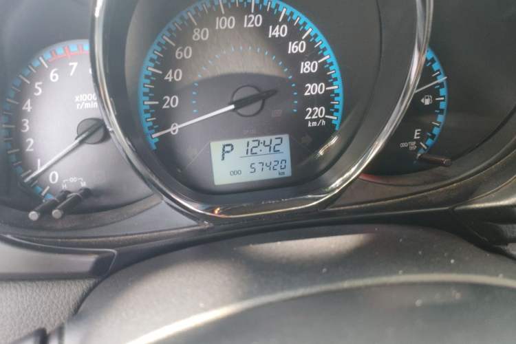 Used Toyota YARiS L Zhi Xuan 2016 Revised 1.5E CVT Charming Edition Odometer Close Up