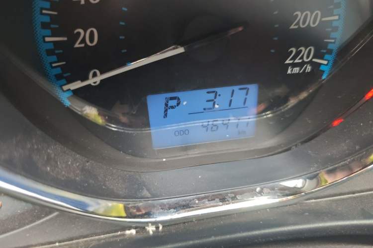 Used Toyota YARiS L Zhi Xuan 2016 Revised 1.5E CVT Charming Edition Odometer Close Up