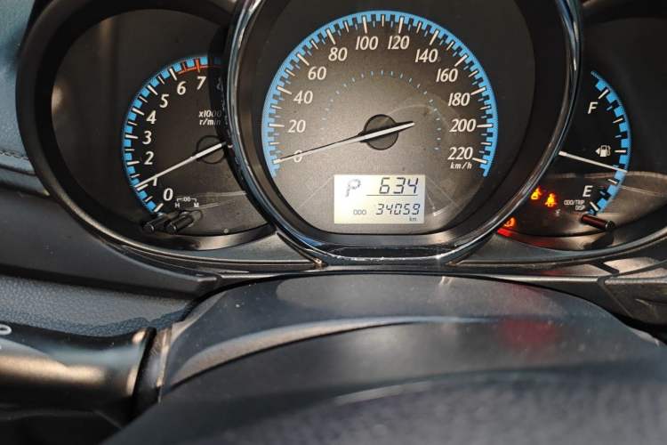 Used Toyota YARiS L Zhi Xuan 2016 Revised 1.5E CVT Charming Edition Odometer Close Up