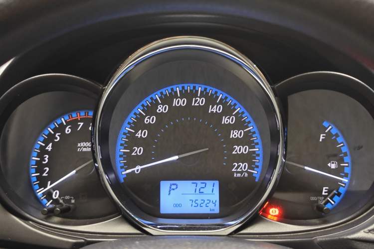Used Toyota YARiS L Zhi Xuan 2016 Revised 1.5E CVT Charming Edition Odometer Close Up