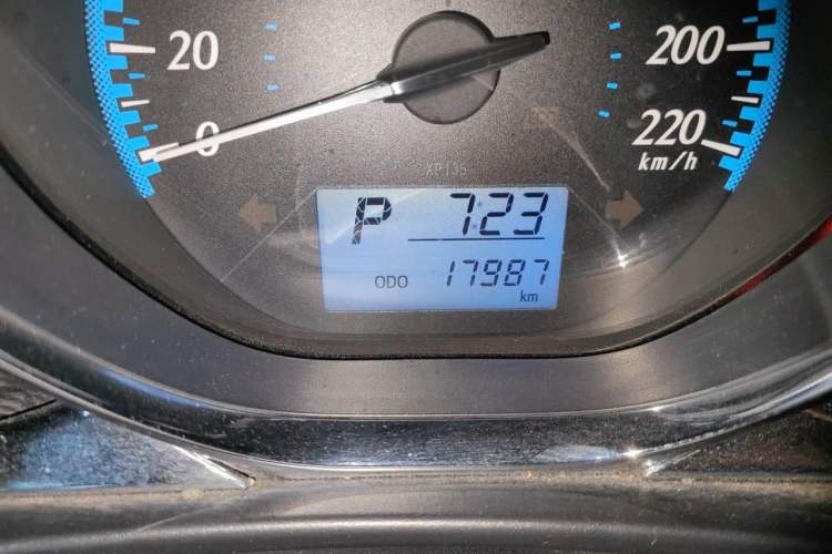 Used Toyota YARiS L Zhi Xuan 2016 Revised 1.5E CVT Charming Edition Odometer Close Up