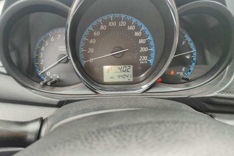 Used Toyota YARiS L Zhi Xuan 2016 Revised 1.5E CVT Charming Edition Odometer Close Up