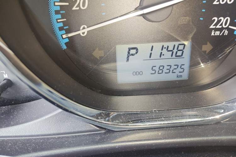 Used Toyota YARiS L Zhi Xuan 2016 Revised 1.5E CVT Charming Edition Odometer Close Up