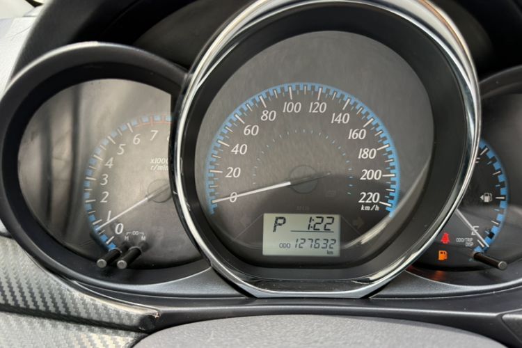 Used Toyota YARiS L Zhi Xuan 2016 Revised 1.5E CVT Charming Edition Odometer Close Up