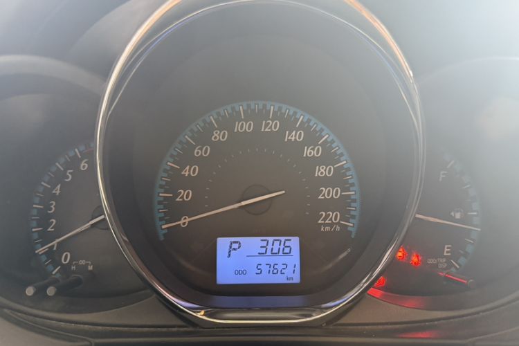 Used Toyota YARiS L Zhi Xuan 2016 Revised 1.5E CVT Charming Edition Odometer Close Up