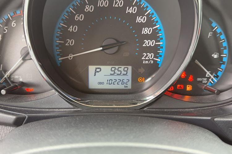Used Toyota YARiS L Zhi Xuan 2016 Revised 1.5E CVT Charming Edition Odometer Close Up