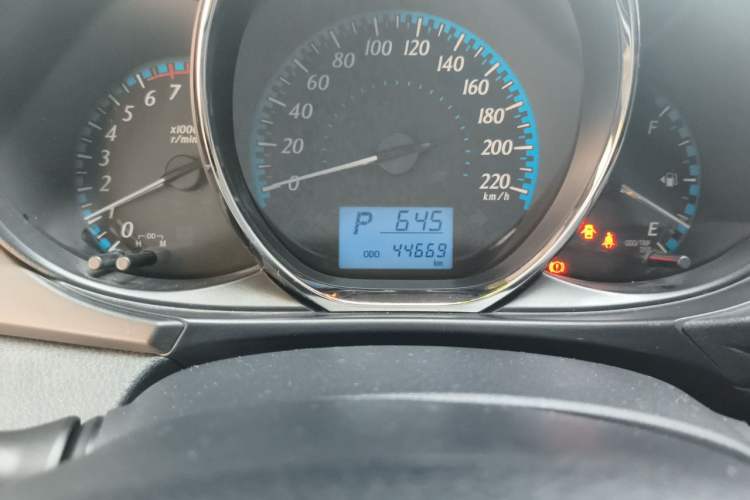 Used Toyota YARiS L Zhi Xuan 2016 Revised 1.5E CVT Charming Edition Odometer Close Up