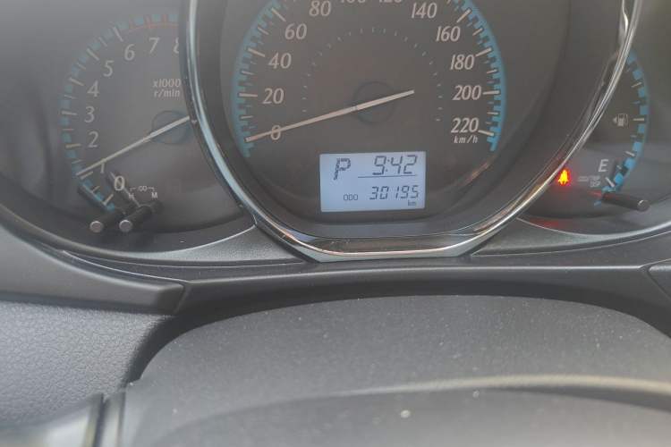 Used Toyota YARiS L Zhi Xuan 2016 Revised 1.5E CVT Charming Edition Odometer Close Up