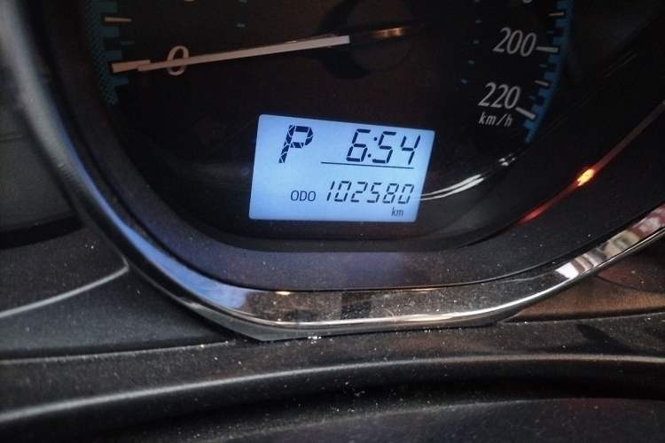 Used Toyota YARiS L Zhi Xuan 2016 Revised 1.5E CVT Charming Edition Odometer Close Up