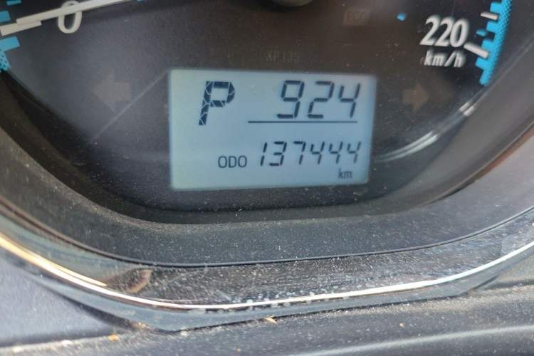 Used Toyota YARiS L Zhi Xuan 2016 Revised 1.5E CVT Charming Edition Odometer Close Up