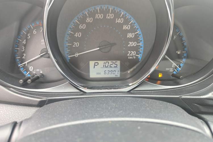 Used Toyota YARiS L Zhi Xuan 2016 Revised 1.5E CVT Charming Edition Odometer Close Up