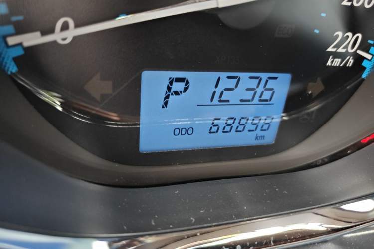 Used Toyota YARiS L Zhi Xuan 2016 Revised 1.5E CVT Charming Edition Odometer Close Up