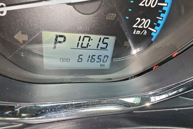 Used Toyota YARiS L Zhi Xuan 2016 Revised 1.5E CVT Charming Edition Odometer Close Up
