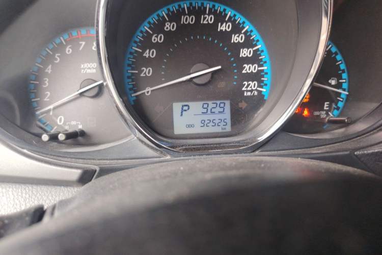 Used Toyota YARiS L Zhi Xuan 2016 Revised 1.5G CVT Xuan Dong Edition Odometer Close Up
