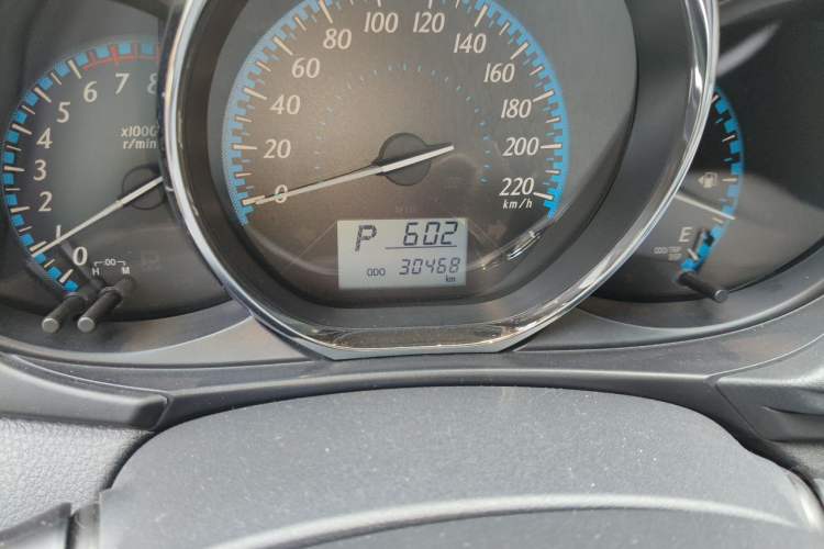 Used Toyota YARiS L Zhi Xuan 2016 Revised 1.5E CVT Charming Edition Odometer Close Up